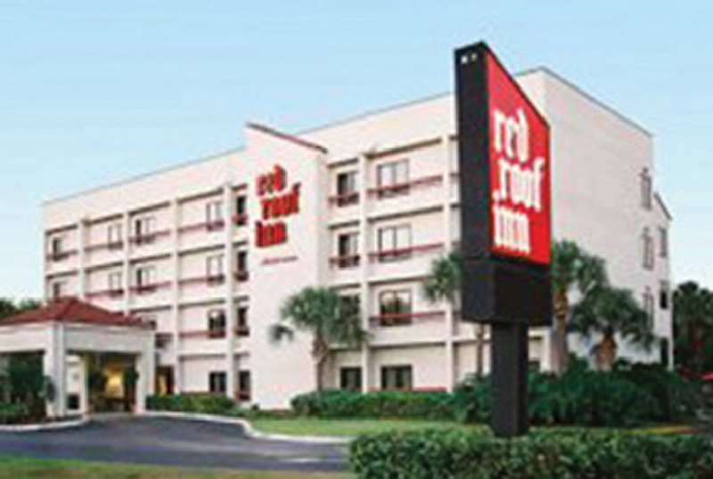 Hotel Red Roof Plus+ Miami Airport