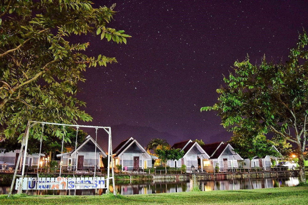 Hotel Ban Naam Resort
