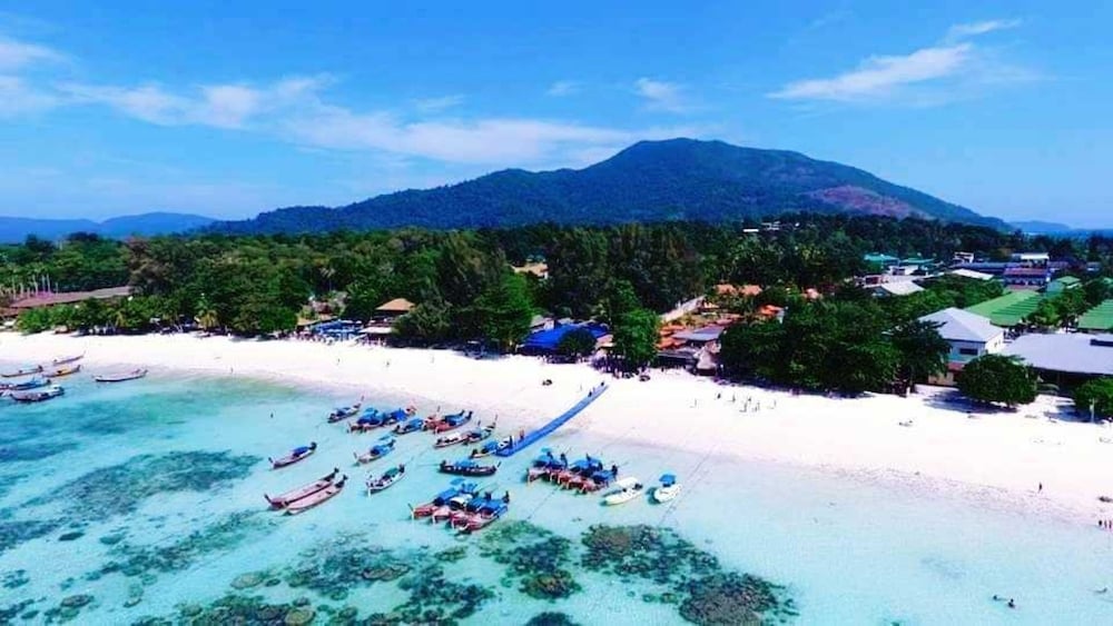 Hotel Charming Lipe Beach Resort