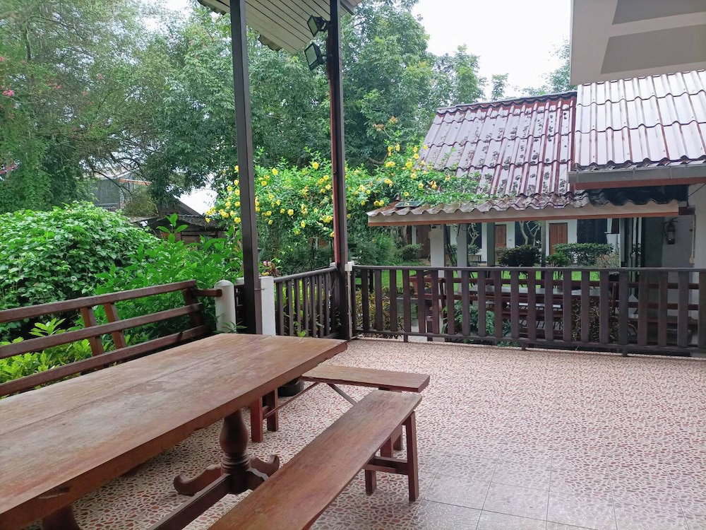Hotel Lucky Pai Resort & Hostel