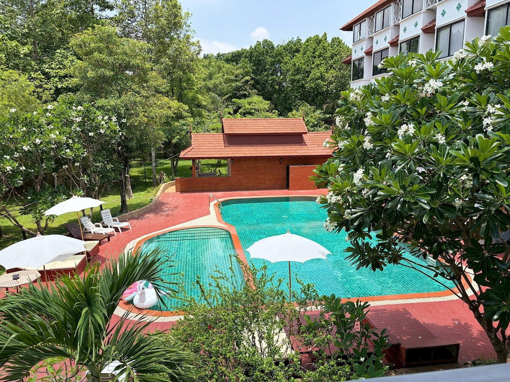 Hotel Lanna Oriental Maejo