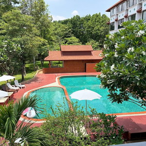 Hotel Lanna Oriental Maejo cazare San Sai