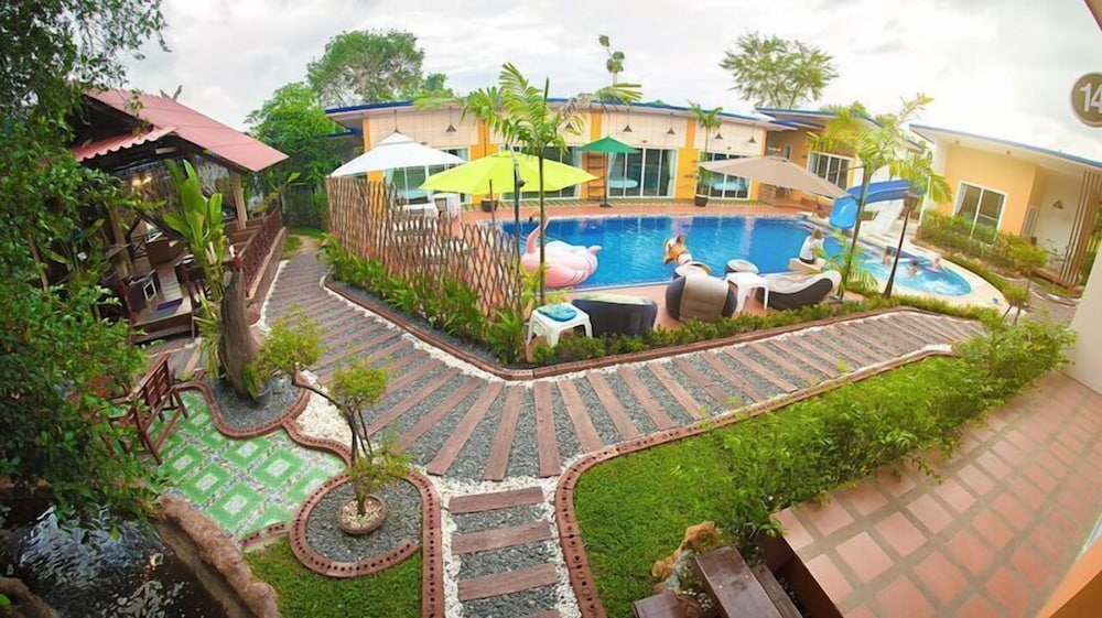 Hotel Nai C Resort