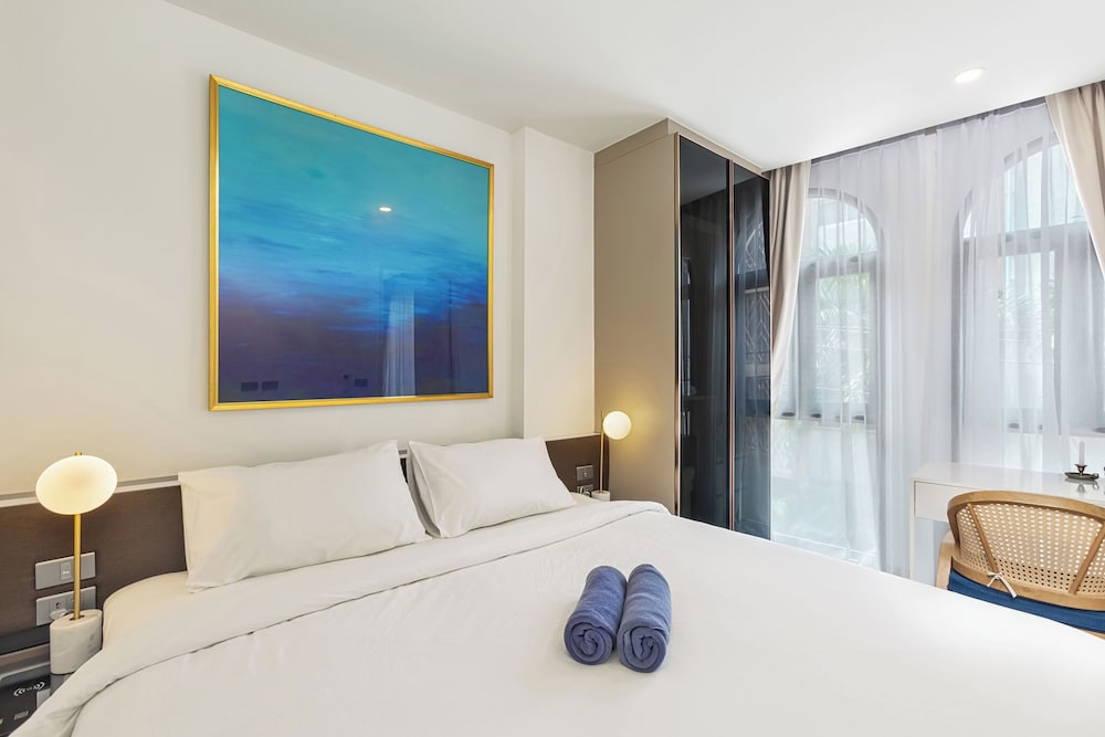 One Bedroom Palmetto Condo Karon A309