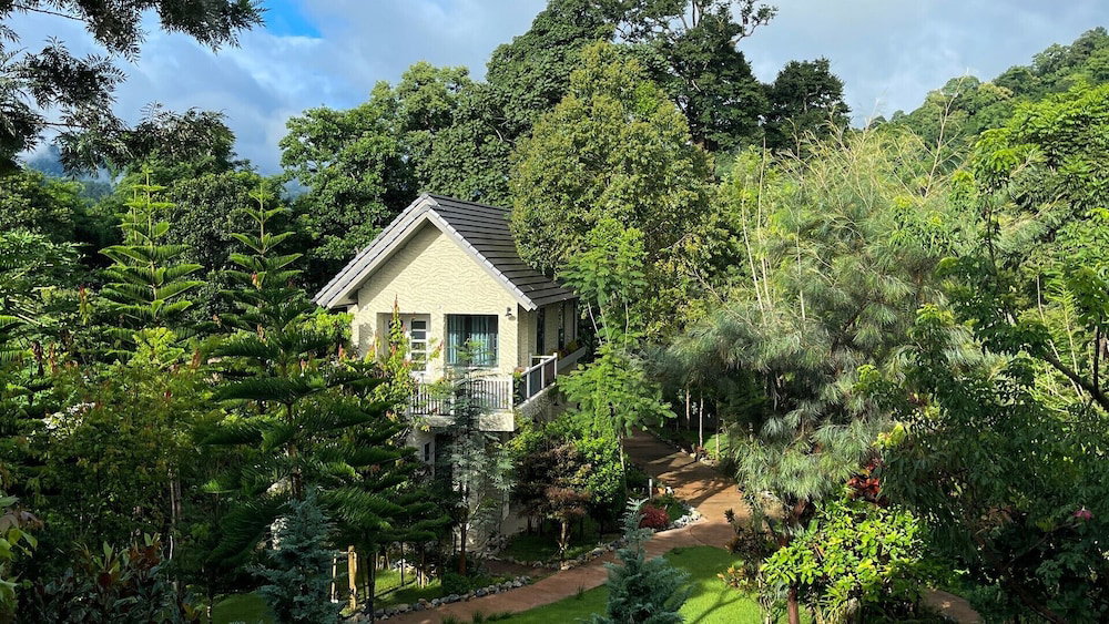 Hotel Vana Homestay