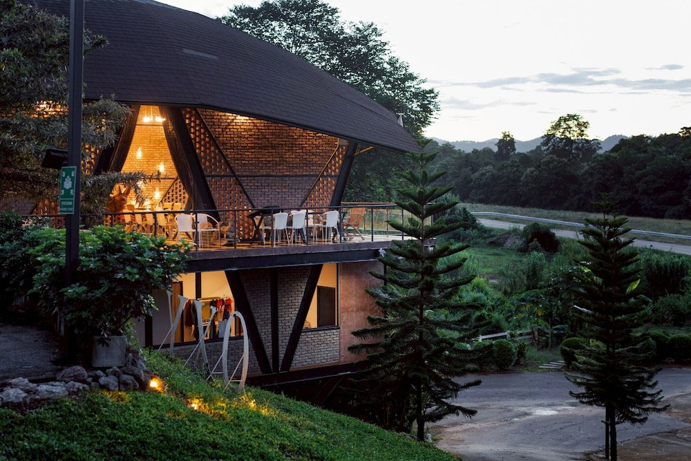 Hotel Oxy Resort Chiangrai