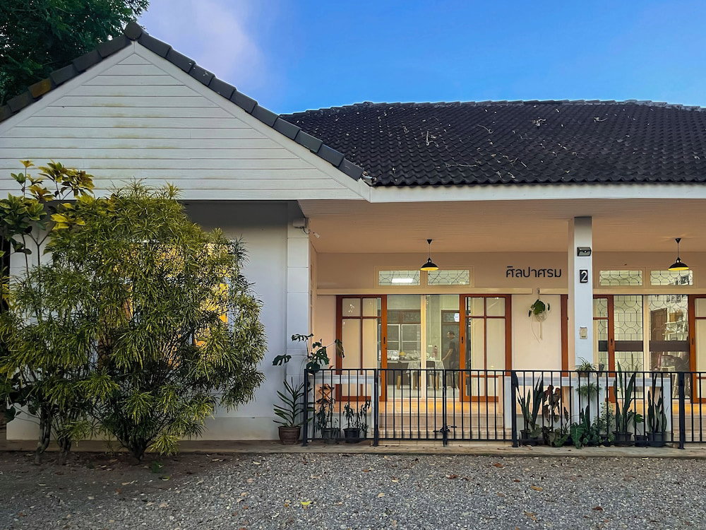 Hotel Silpasom Artstay Suratthani