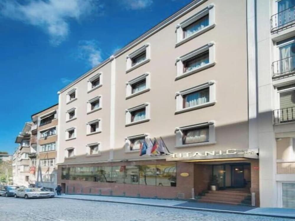 Hotel Titanic Comfort Sisli