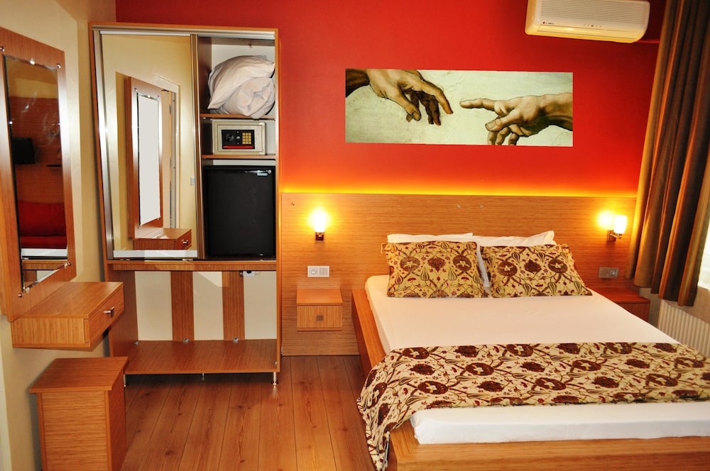 Hotel Antique Hostel & Guesthouse