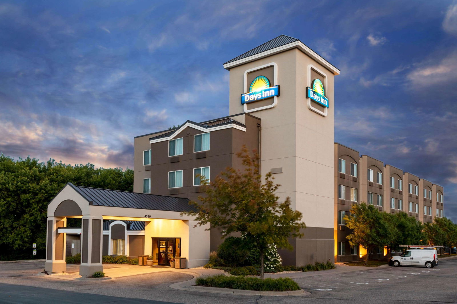 Hotel Days Inn By Wyndham Eagan Minnesota Near Mall Of America