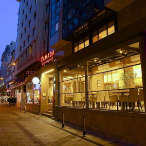 Hotel Ramada By Wyndham Istanbul Taksim cazare Eminoenue