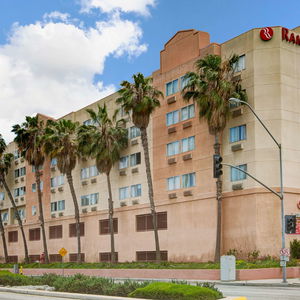 Hotel Ramada By Wyndham Hawthorne Lax / La Stadium cazare Hawthorne