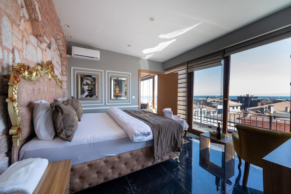 Hotel Holiday Business Otel