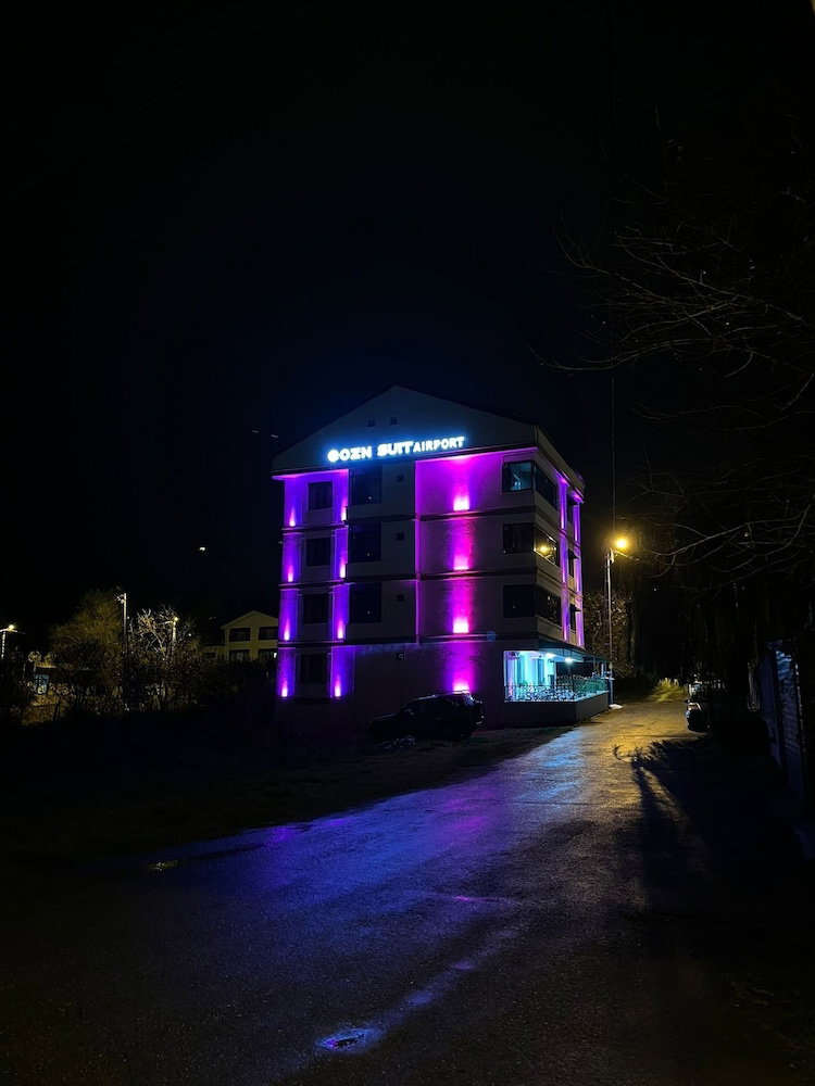 Hotel Ozn Suıt Aırport
