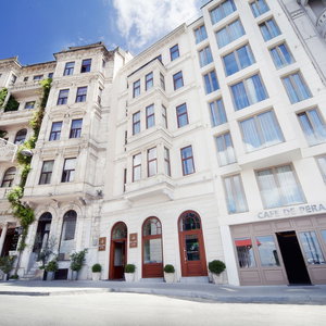 Hotel Grand Hotel De Pera cazare Eminoenue