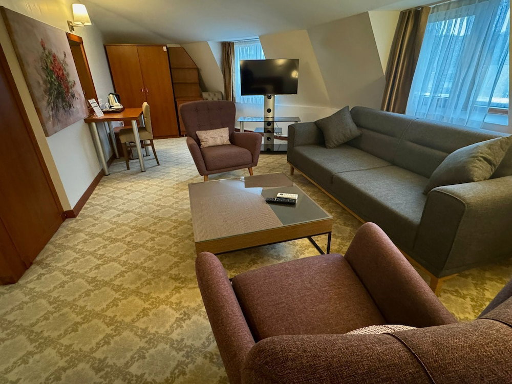 Hotel Golden Siyav Hotel