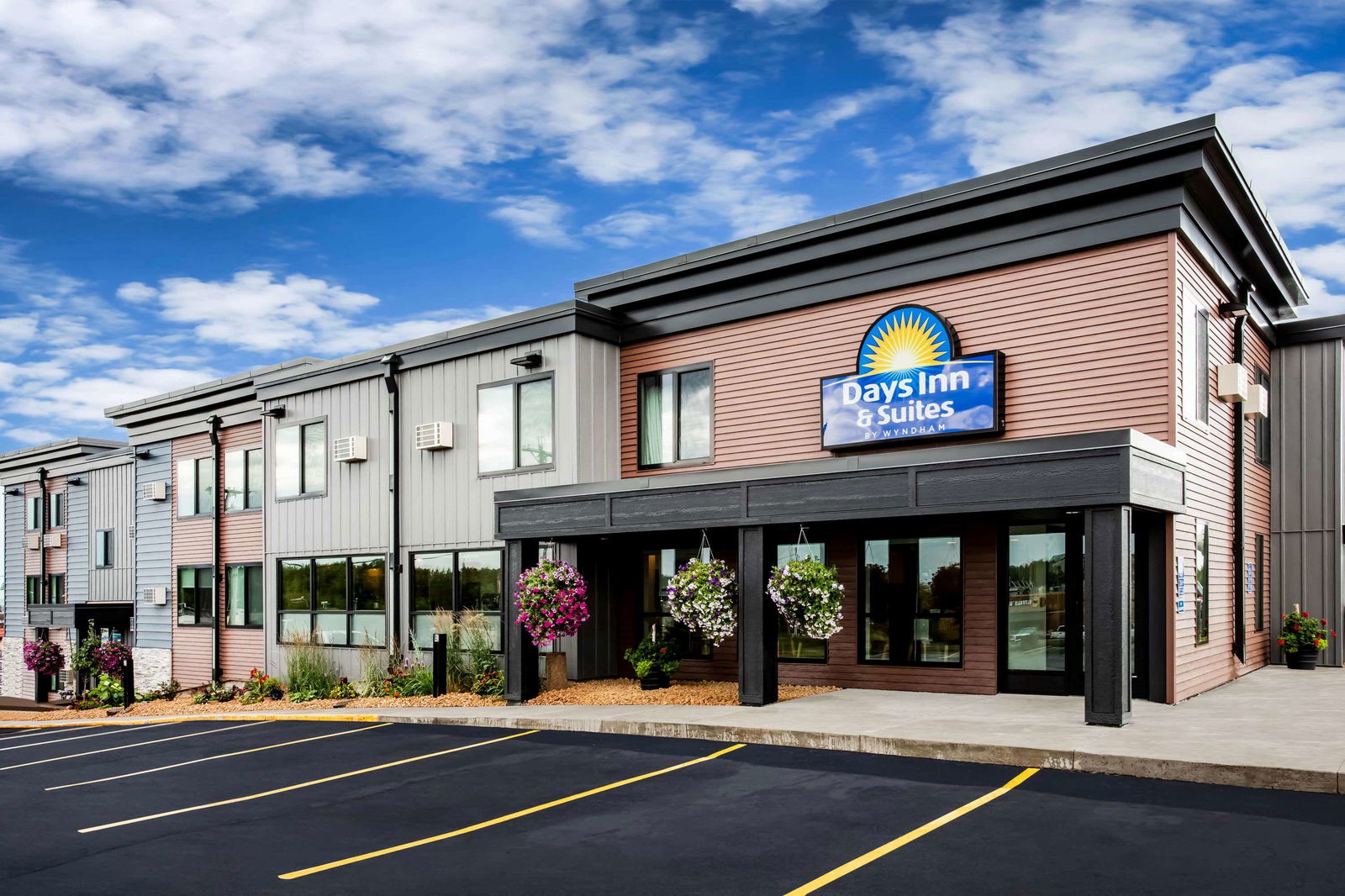 Hotel Days Inn & Suites By Wyndham Duluth By The Mall