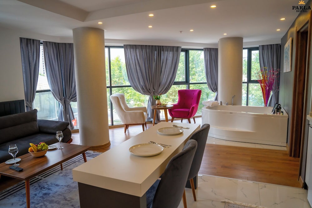 Hotel Parla Suite Hotel