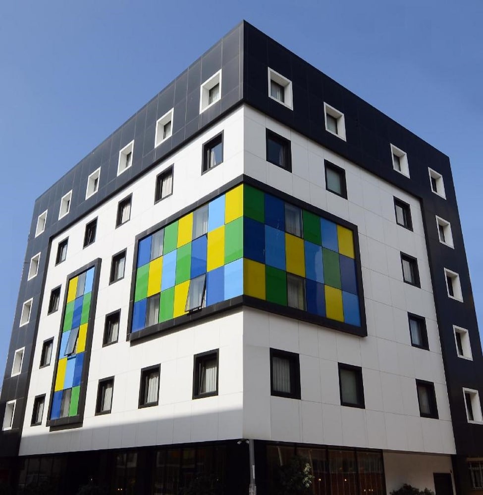 Hotel Tempo Fair Suites
