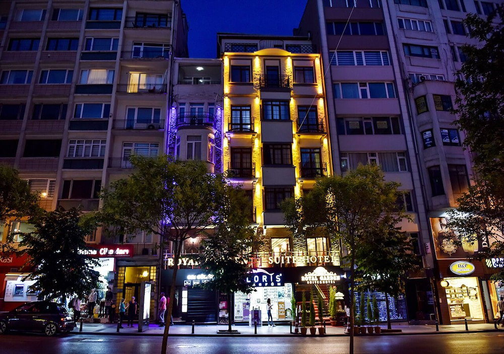 Hotel Royal Garden Suite And Hotel