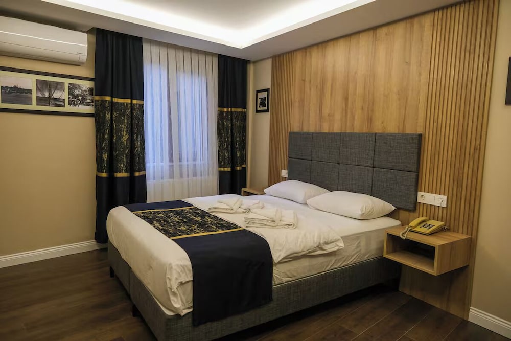 Hotel Mr Lgbtq Friendly Hotel