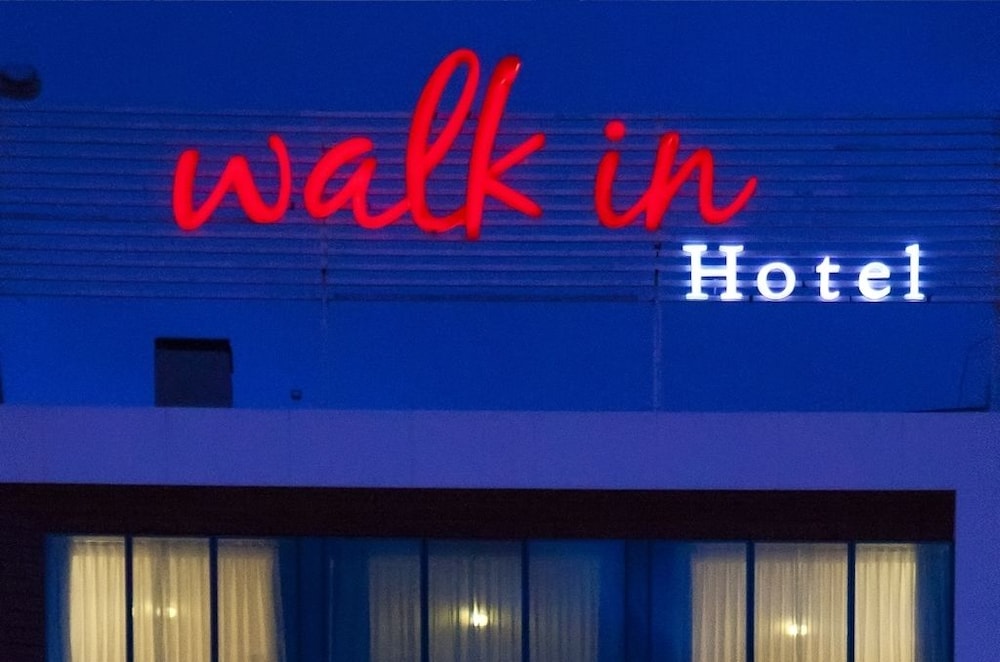 Hotel Walk In Hotel
