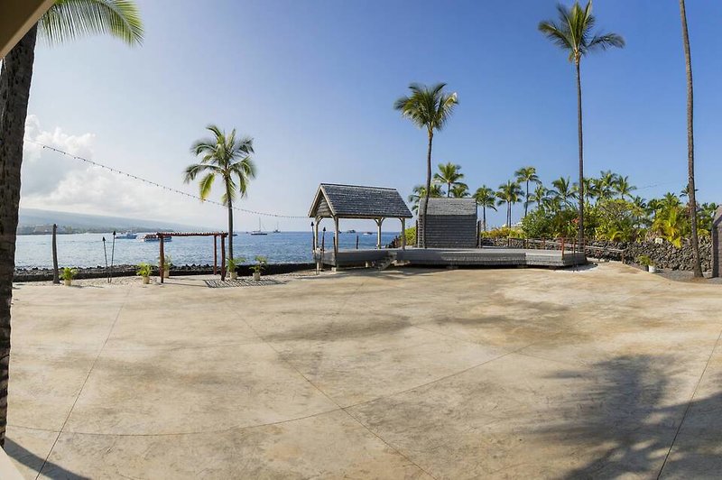 Courtyard King Kamehameha's Kona Beach Hotel