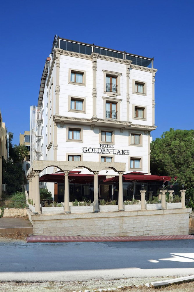 Hotel Golden Lake Hotel