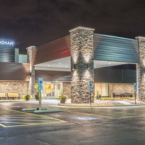 Hotel Wyndham Chicago O'hare cazare Des Plaines