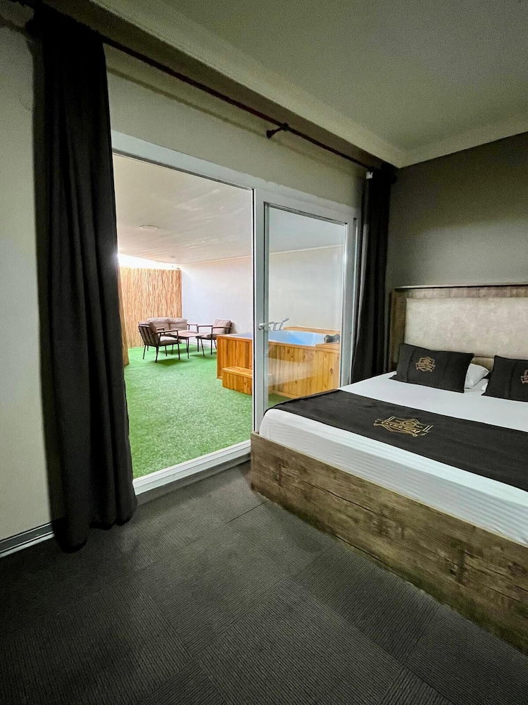 Hotel Royal İnn Bornova