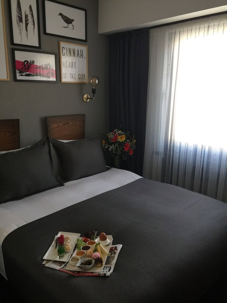 Hotel Cinnah