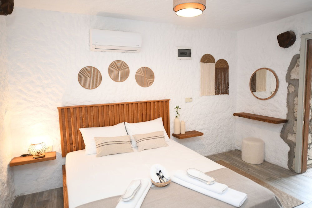 Mahzen Alacati Butik Otel