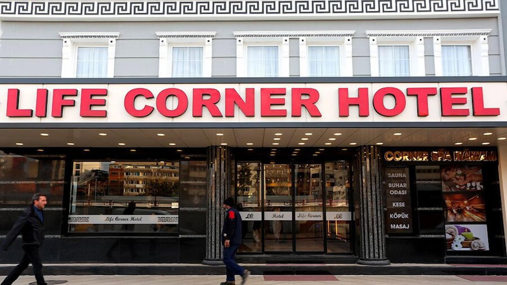 Hotel Life Corner Hotel