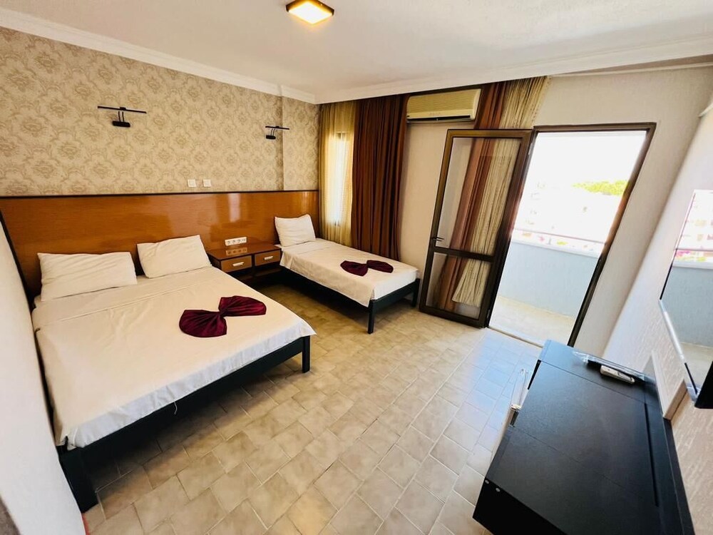 Hotel Blue Golden Sea