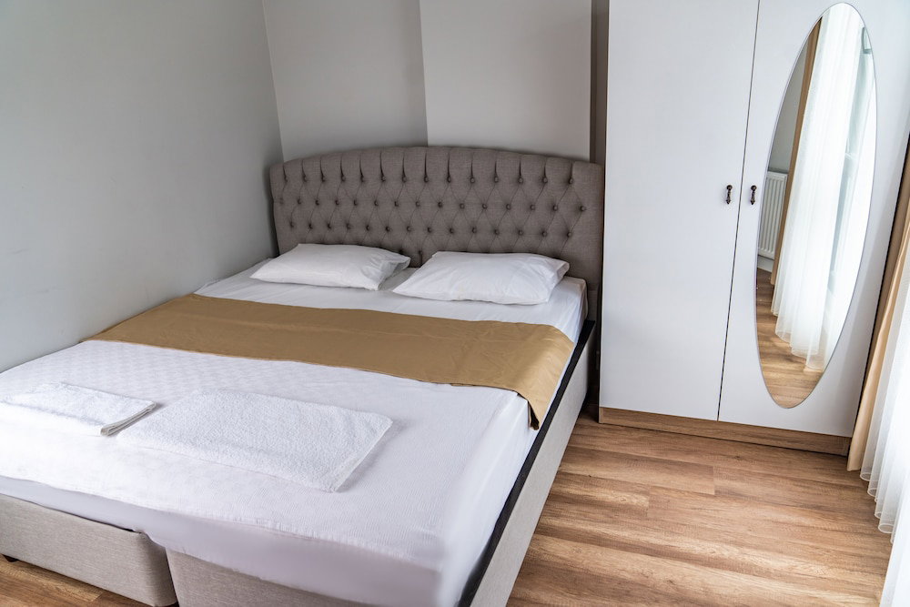 Hotel Qzen Suit Apart