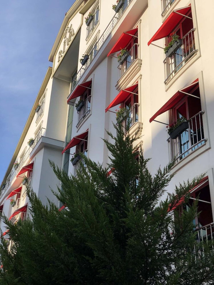 Hotel Riva Resatbey Hotel