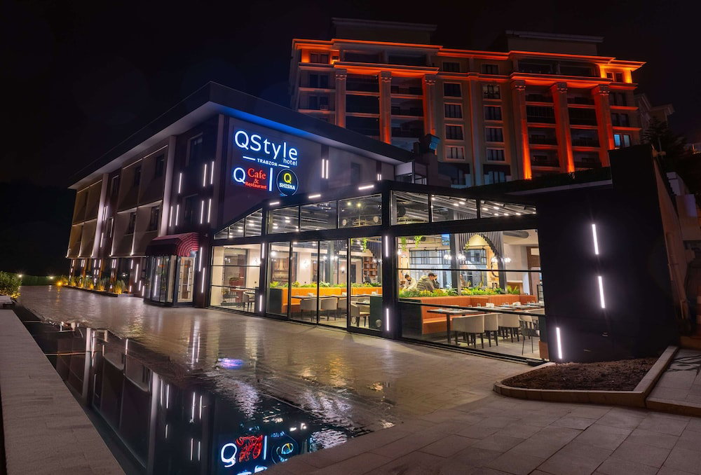 Hotel Q Style Hotel