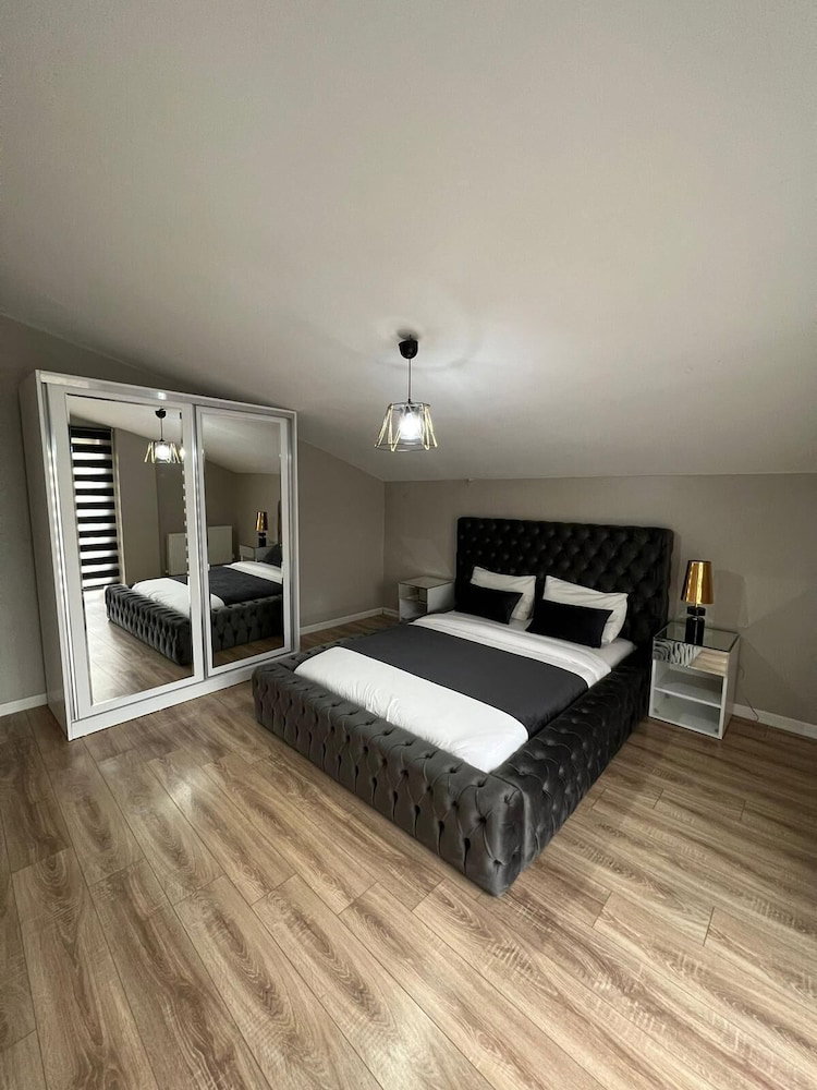 Ef Sui̇t Otel