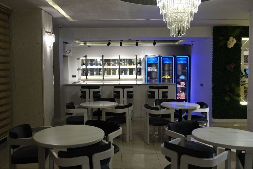 Hotel Grand Diamond Hotel