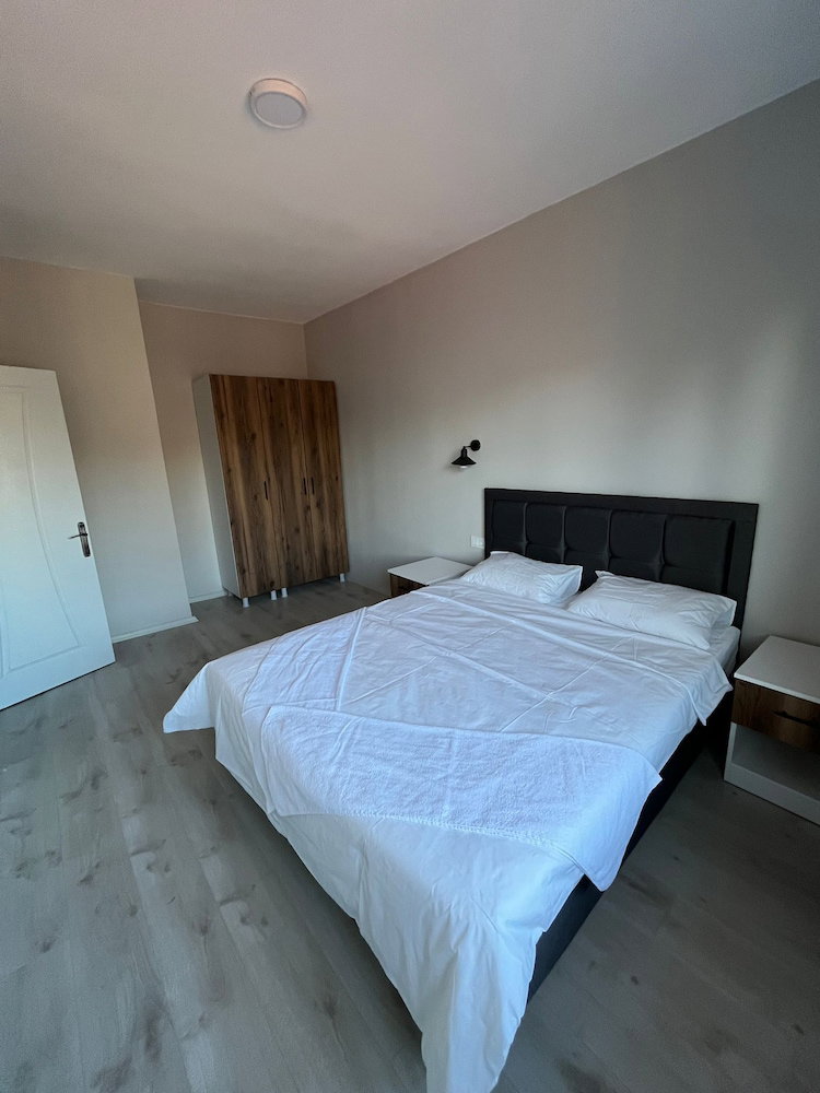 Hotel Esta123 Apart