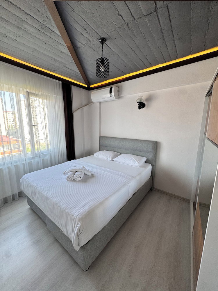 Hotel Bayrak Sui̇t Home Rezi̇dans