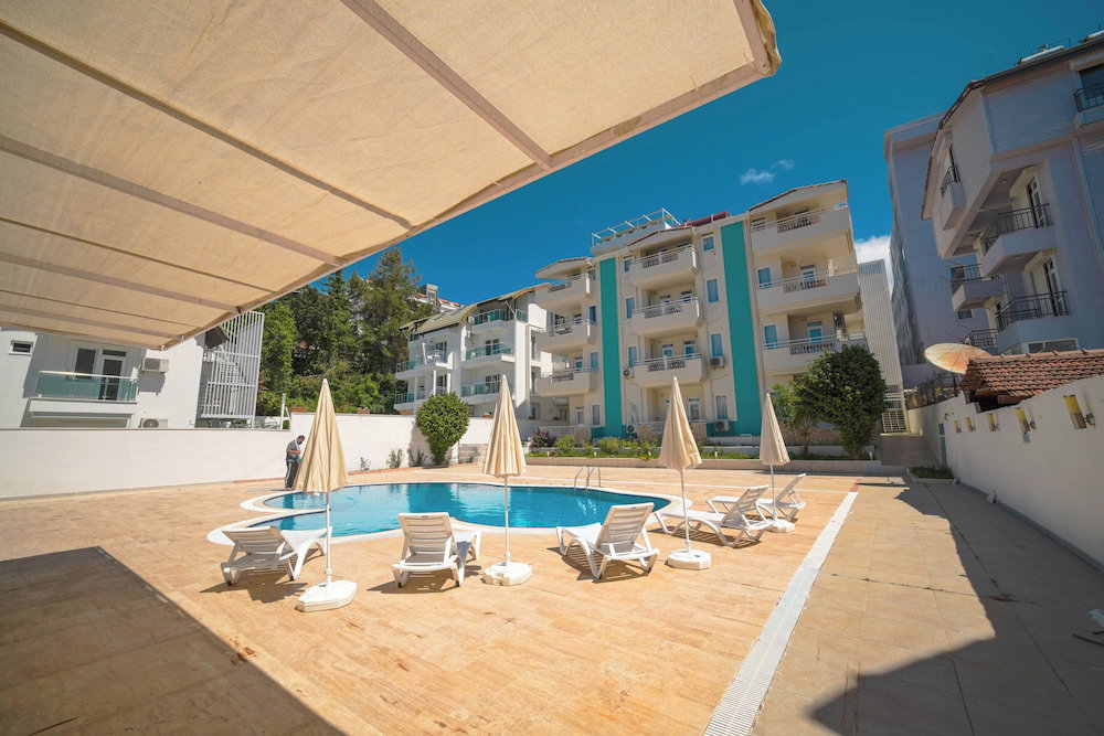 Hotel Golden Daisy Hotel Si̇de
