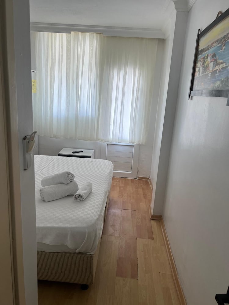 Hotel Merkez Pansiyon Sarımsaklı