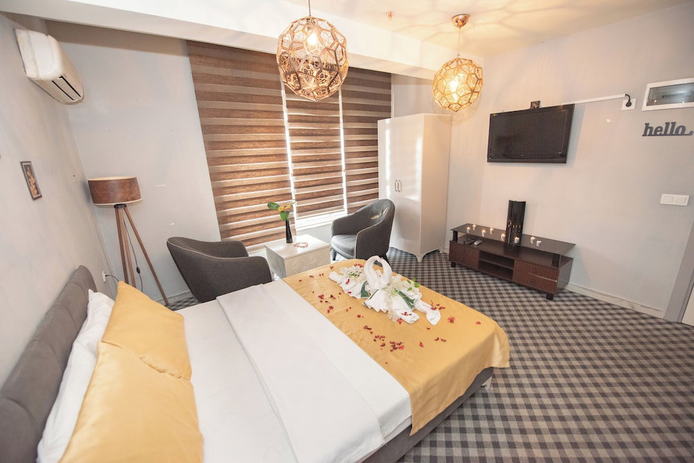 Hotel Palvan Accommodation
