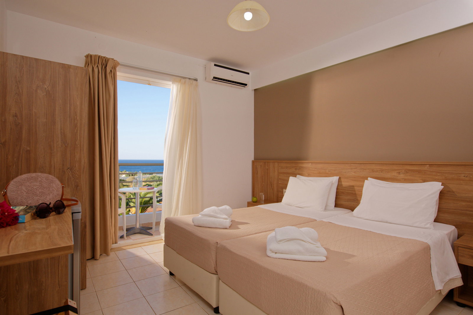 dal travel Cretan Garden