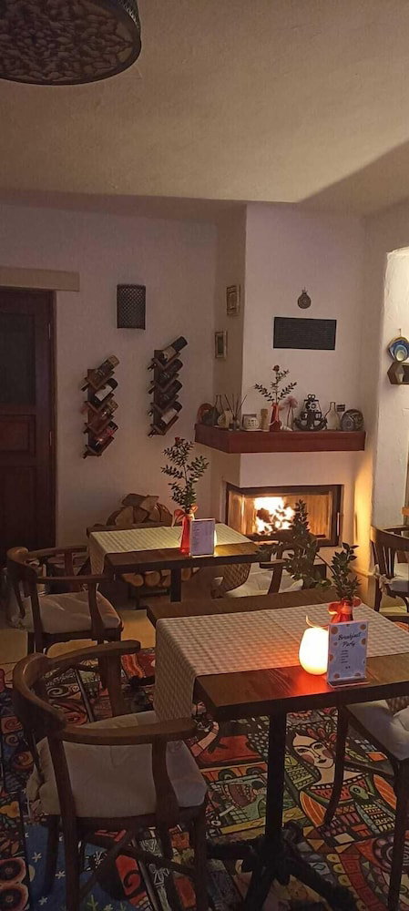Alaçatı Otel Rebetiko