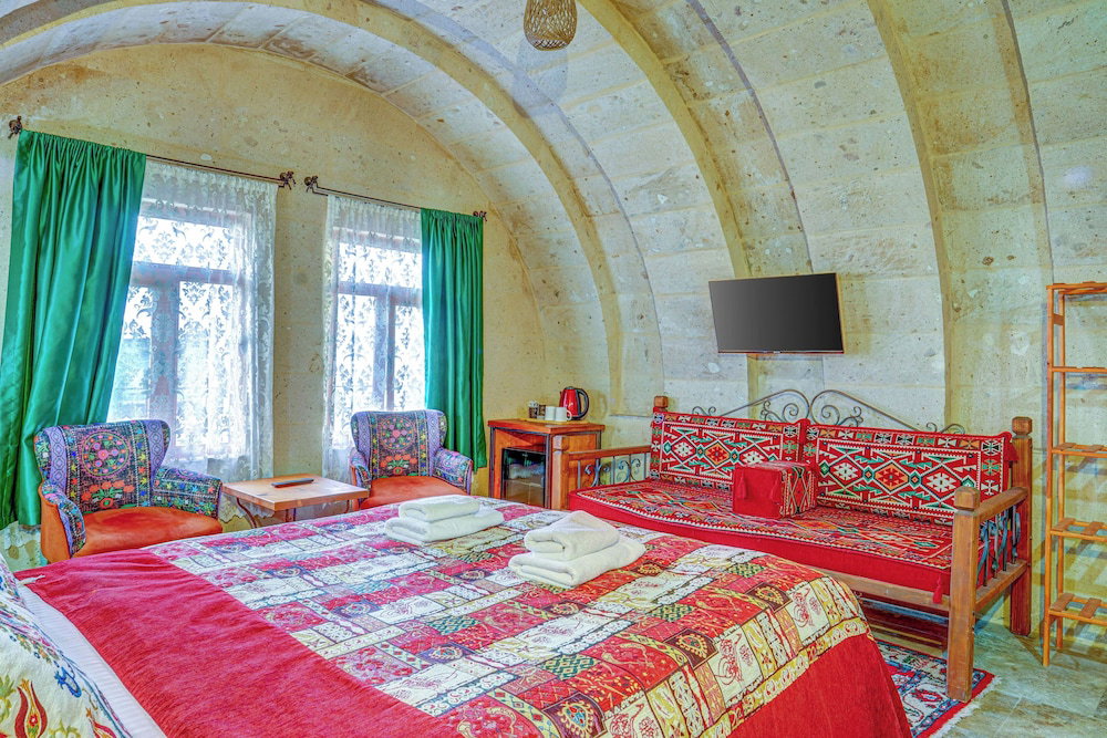 Hotel Atax Cave Otel