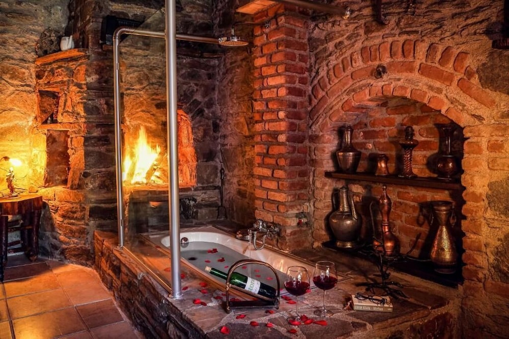 Hotel Stone House