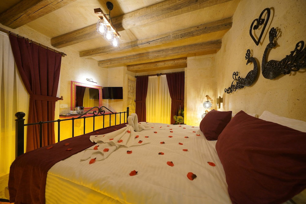 Hotel Uçhisar Palace In Cappadocia Hotel