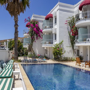 Hotel La Brezza Suite & Hotel cazare Turgutreis